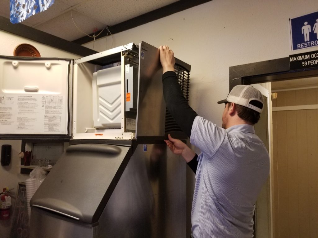 commercial-ice-machine-repair-service-Kansas-City-Overland-Park