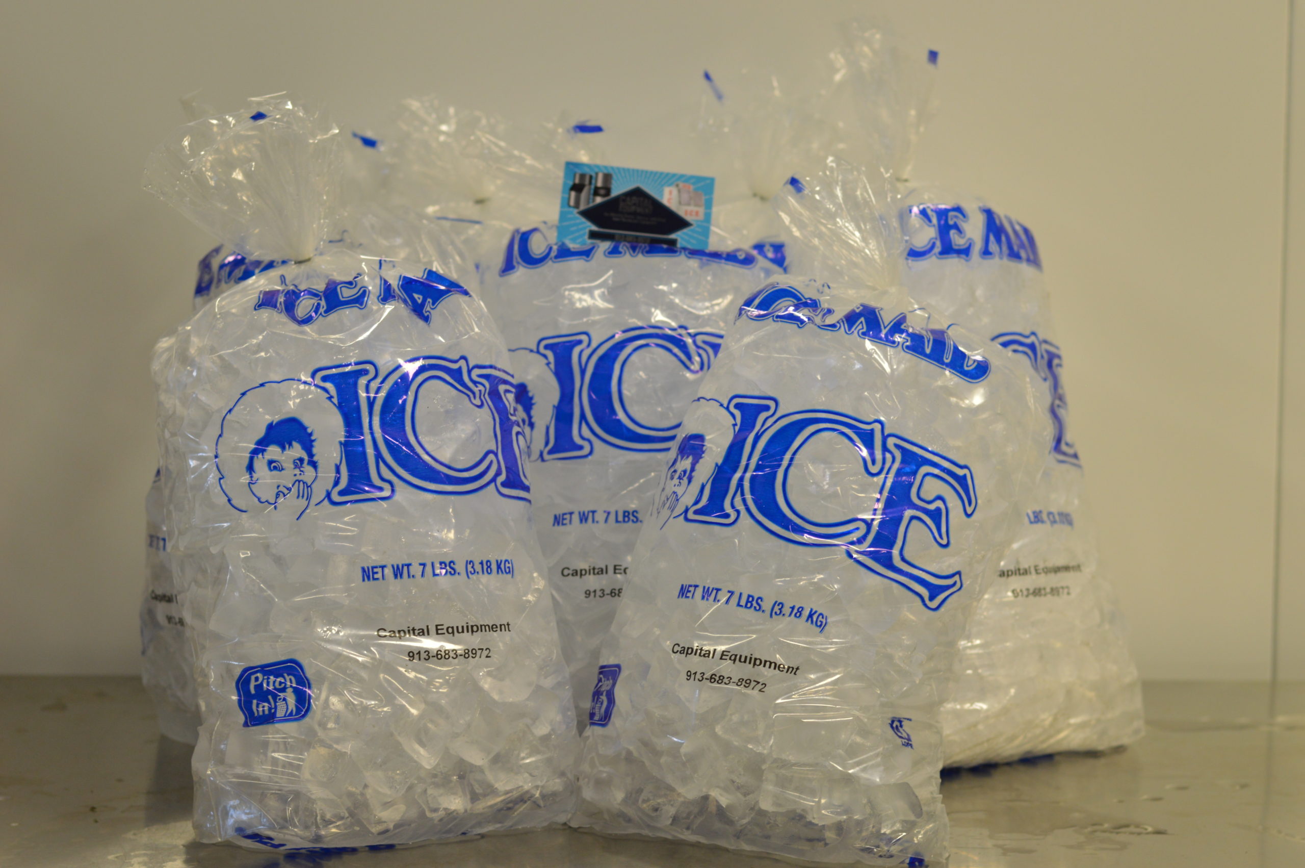 local-ice-supply-delivery-Kansas-City-Overland-Park-Lawrence